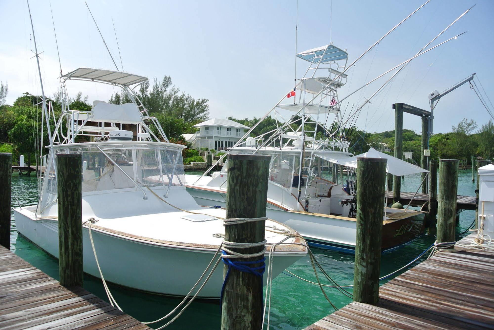 Romora Bay Resort & Marina Dunmore Town Exterior foto
