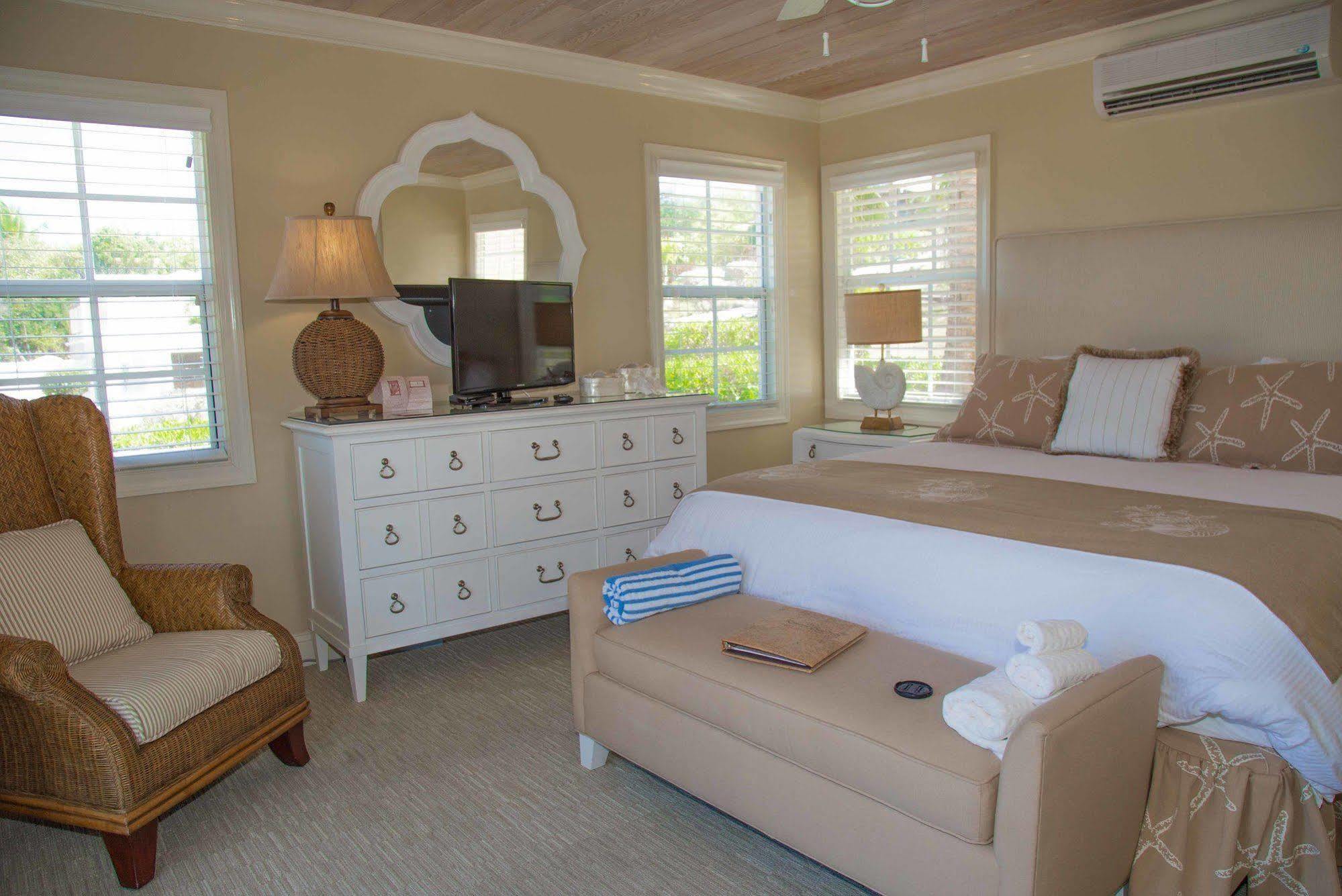 Romora Bay Resort & Marina Dunmore Town Exterior foto